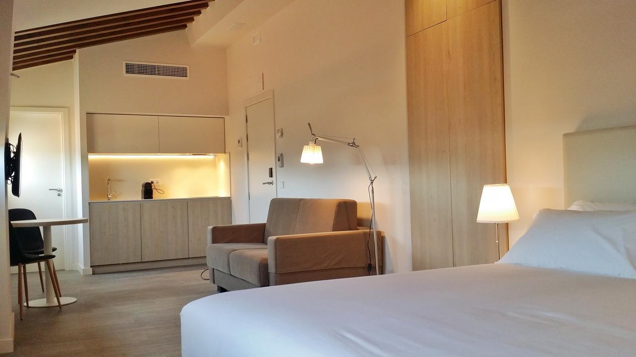 San Lorenzo Suites Сан Лоренсо де Ел Ескориал Екстериор снимка